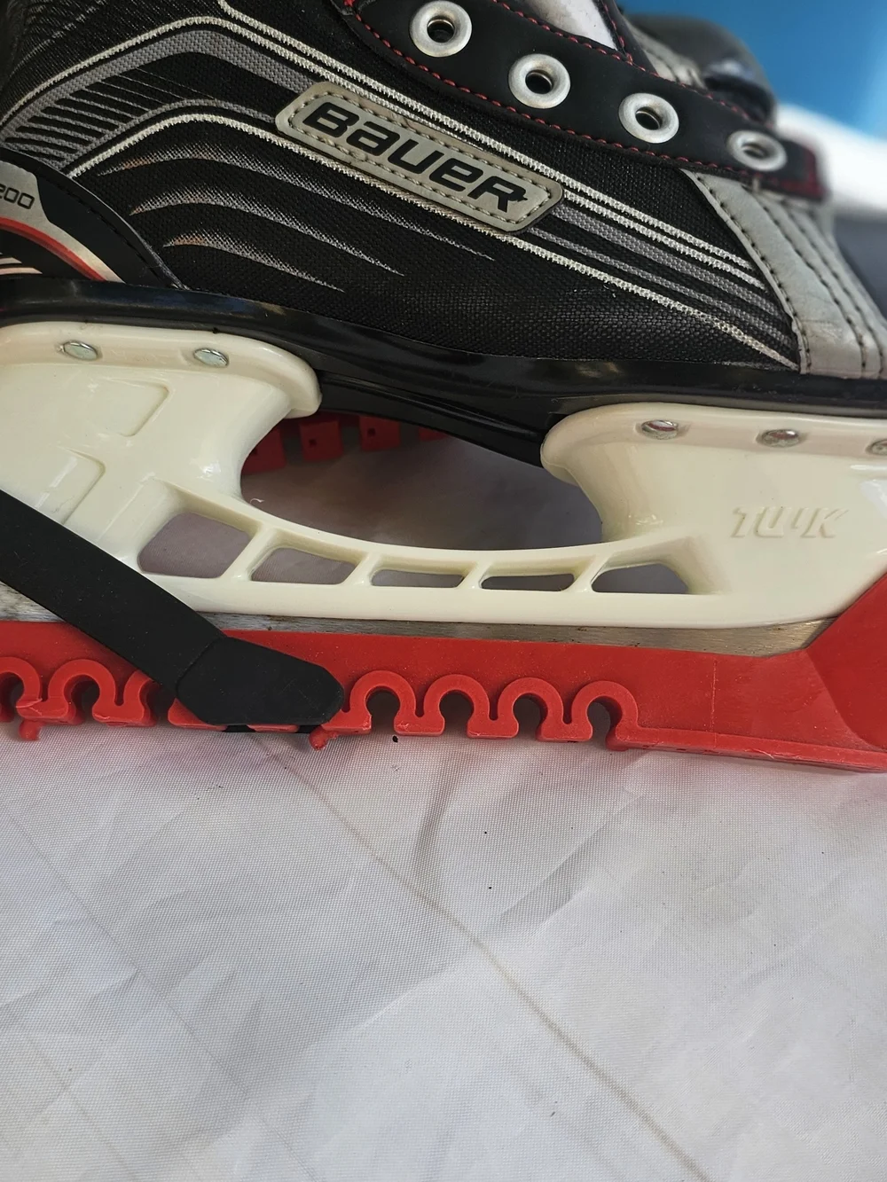 Bauer Vapor Kids' Black and Red Ice Skates